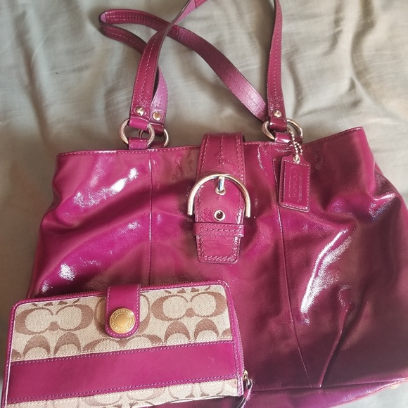 Coach purse and wallet